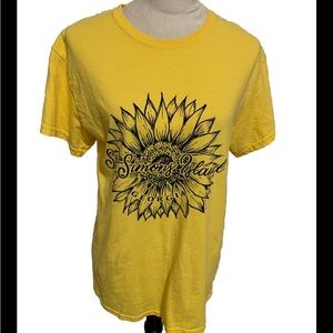 St Simons Island Georgia Women’s Tee Yellow Short Sleeve Medium